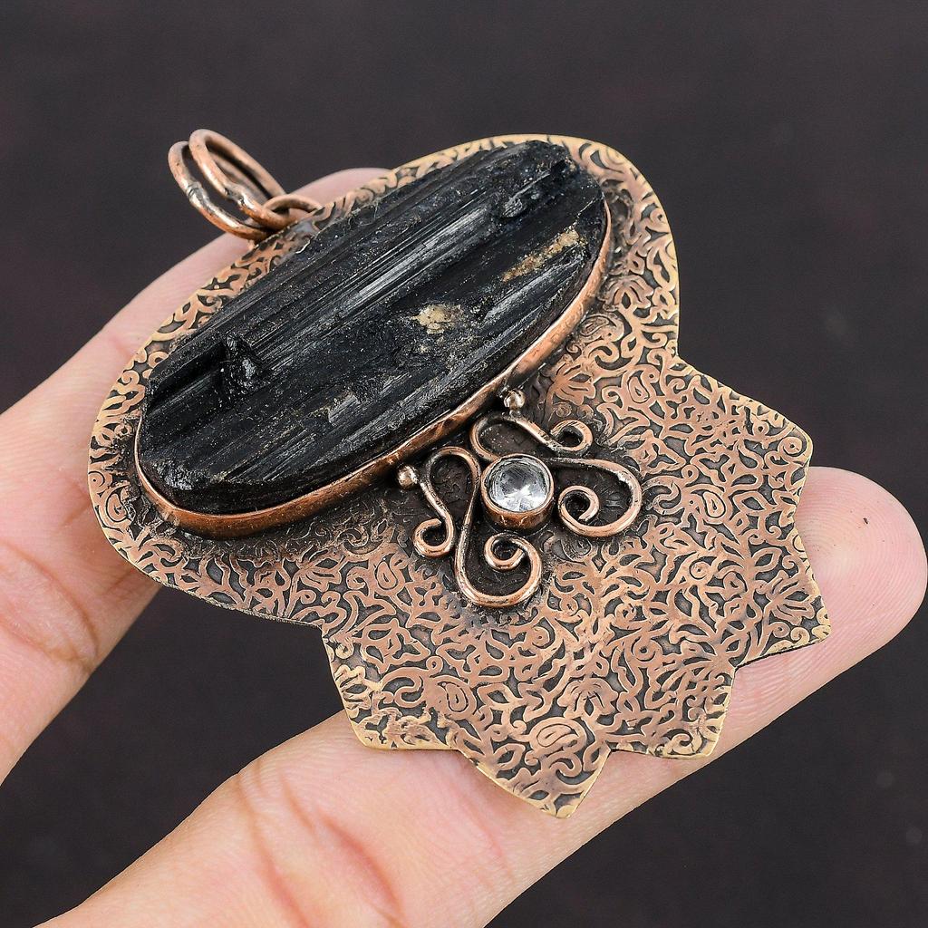 Грубый кулон с черным турмалином, кулон с белым топазом, медный кулон, ювелирные изделия из драгоценных камней, кулон ручной работы, красивые медные украшения, подарок для мамы