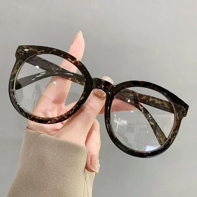 Blue Light Blocking Eye Protection Presbyopia Glasses Vintage Round Frame Eyewear Trendy Oversized Frame Black Reading Glasses