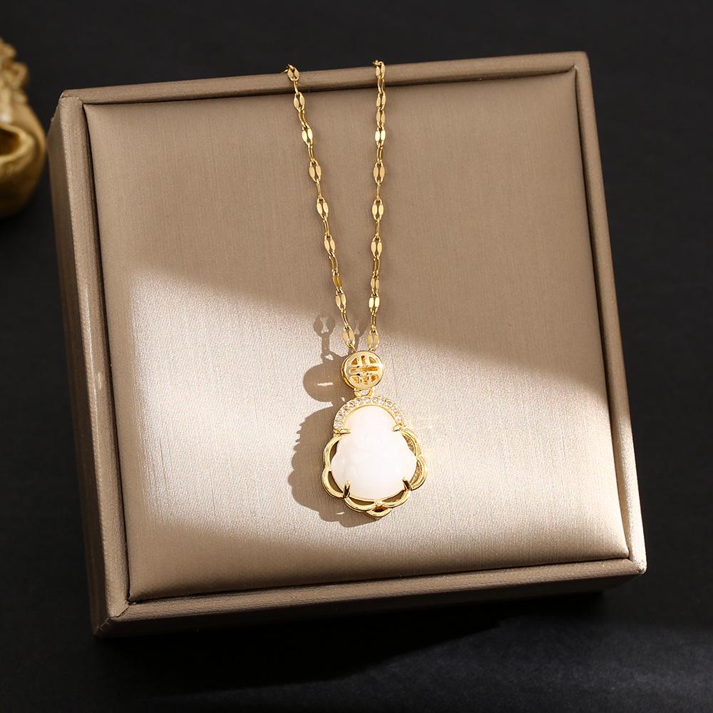 Elegant Korean Micro-Inlaid Titanium Necklace - Luxurious Women's Clavicle Chain, Non-Fading, Unique Minority Design.