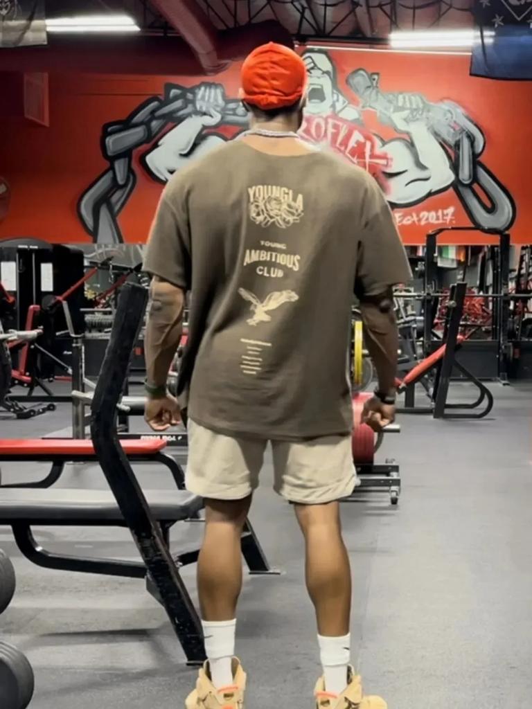 Футболка 2024 года, ретро, спортивная, с коротким рукавом, 2024 года, мужская, для фитнеса, свободная футболка, свободные мужские, хлопковая одежда, футболки, уличная одежда