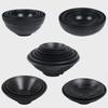 Ударопрочная меламиновая миска для лапши рамэн - черный искусственный фарфор, идеально подходит для острой лапши или риса в ресторанах.