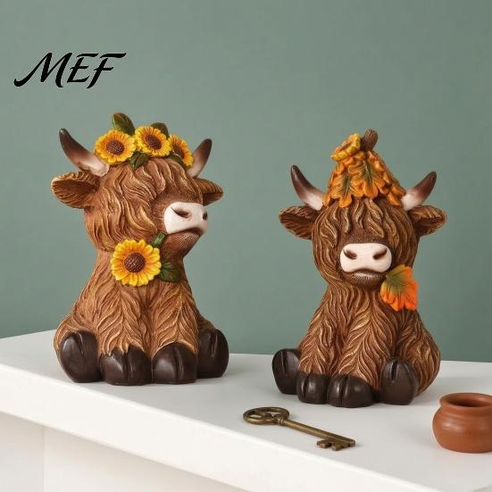 Seasonal Autumn Party Supplies Highland Cow Garden Statue, Cute Resin Figurine Outdoor Indoor Thanksgiving Decorative Table Pieces Desk Decor,