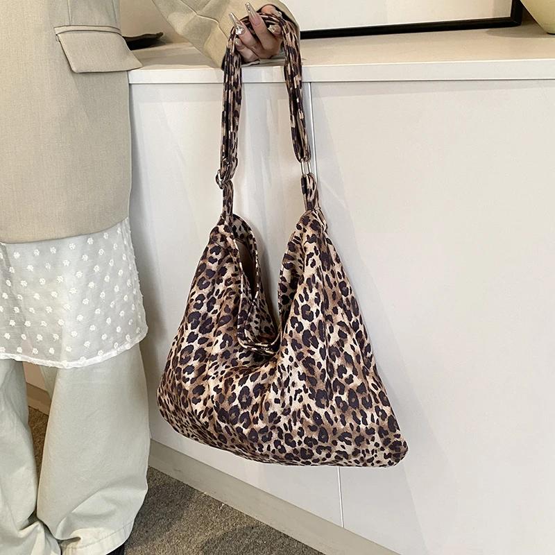 Canvas Magnetic Buckle Leopard Print Zebra Large Capacity Bucket Shoulder Bag New Fashion Versatile Totebag