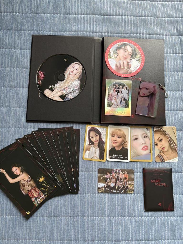 [USED] TWICE Album
