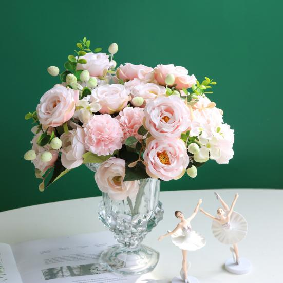 Экологичные искусственные цветы, широкое применение, простой букет на день рождения с розами