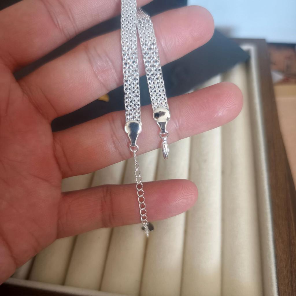 Посеребренный тисненый сетчатый плоский браслет-цепочка для часов Женские модные аксессуары