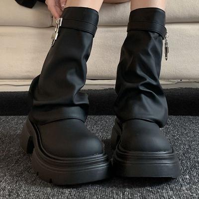 Новые женские короткие ботинки на толстой подошве