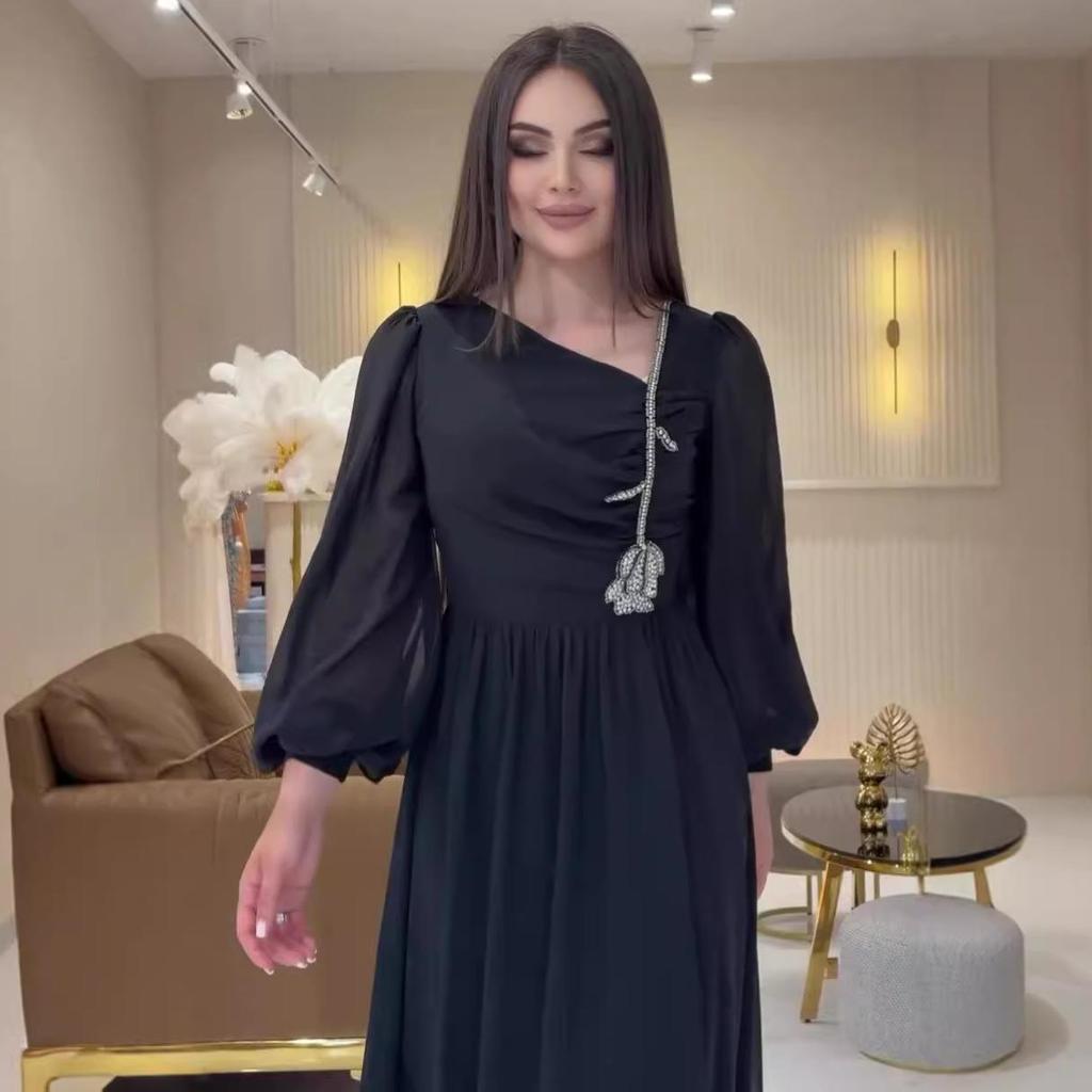 Летнее облегающее сетчатое платье в европейском и американском стиле 2024 года с косым воротником и рукавами-фонариками