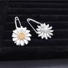 Flower Brooch Women Sparkling Rhinestones Chrysanthemum Shape Lapel Pin Sophisticated