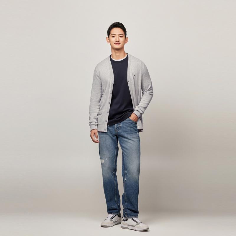 Tommy Hilfiger Knitwear Men's V-neck Moderate Cardigan 78JA847