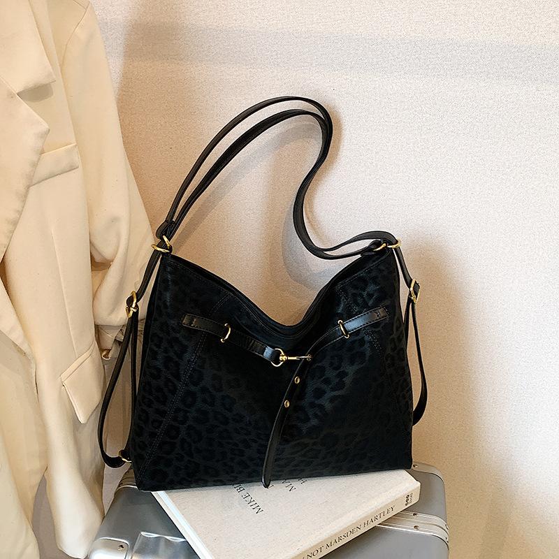 Вместительная сумка-ведро для поездок на работу, женская, нишевый дизайн 2025, новая сумка через плечо, многофункциональный рюкзак в корейском стиле