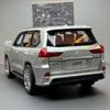 LGS2 Литье под давлением 1/24 LEXUS LX570 Внедорожник Модель Автомобиля Литье из Сплава Игрушки Транспортные Средства Дети Мальчики Подарок Коллекция Домашний Декор Миниатюрный Автомобиль