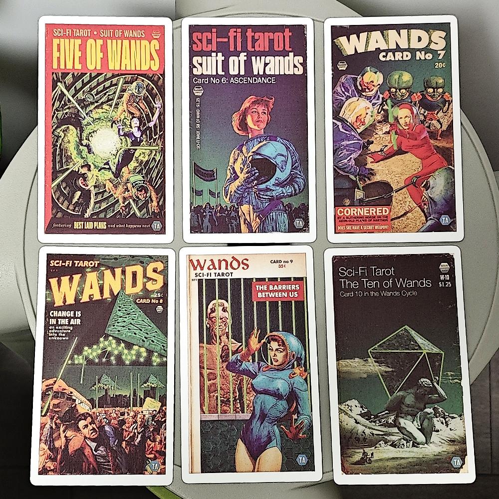 Научно-фантастические карты Таро Тодда Элкотта 12*7 см. Колода Таро на тему научной фантастики, 78 карт Таро, основанных на системе Райдера-Уэйта.