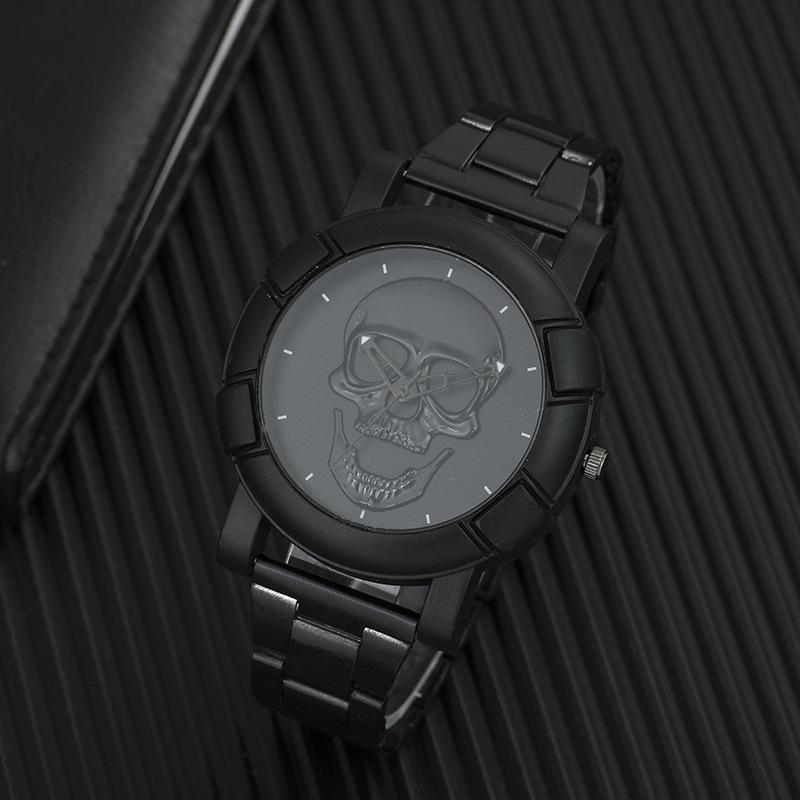 Fashion Mens Skull Watch Quartz Analog Watch Personality Bracelet Watch Party Accessories