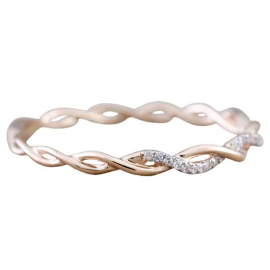 Простое кольцо на палец со сверкающими легкими стразами