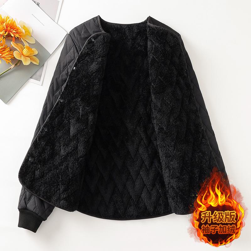 Утепленная подкладка, хлопковая одежда для женщин, короткие модели, новые зимние низы, маленькие хлопковые куртки, легкая пуховая хлопковая одежда.