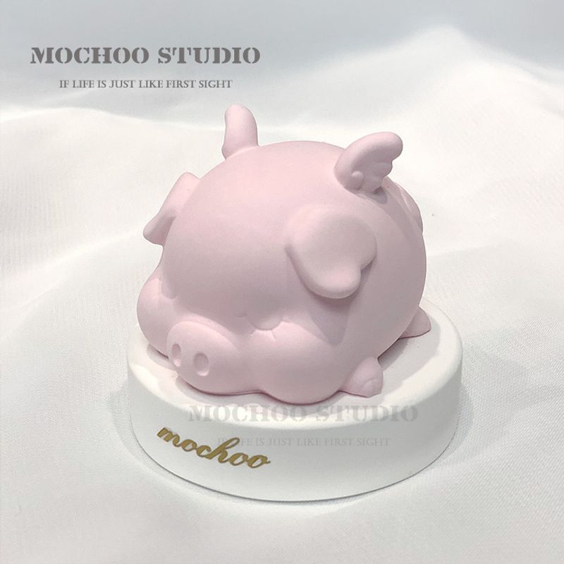 Cute Angel Pig Auto Perfume Aromatherapy Ornament Car Couple Decoration High-End Diffuse Plaster Girl God Gift