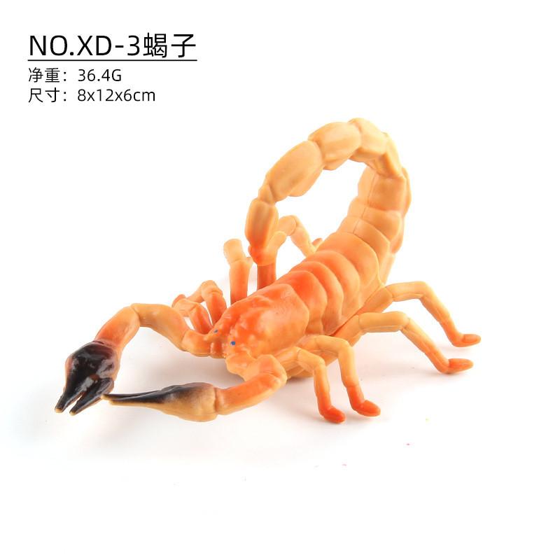 Набор реалистичных ПВХ моделей насекомых, включающий жуков, бабочек, божьих коровок, гусениц и другие.