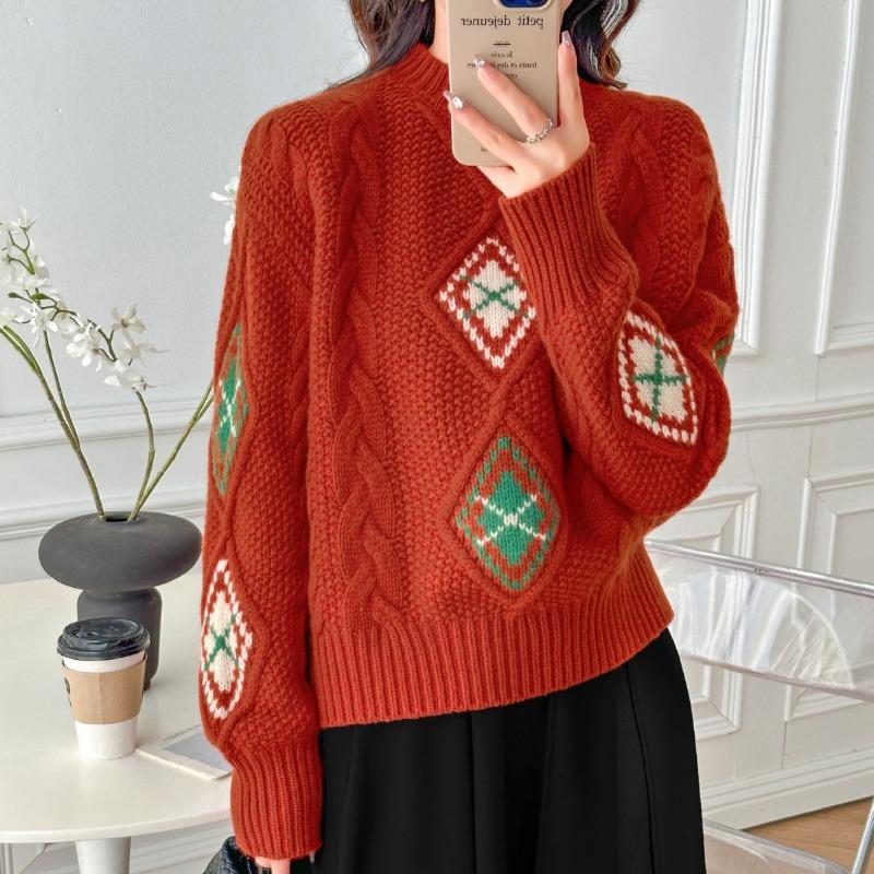 Autumn and Winter New Retro Rhombus Inlaid Contrasting Jacquard Sweater New Christmas Atmosphere Knitted Crew Neck Top