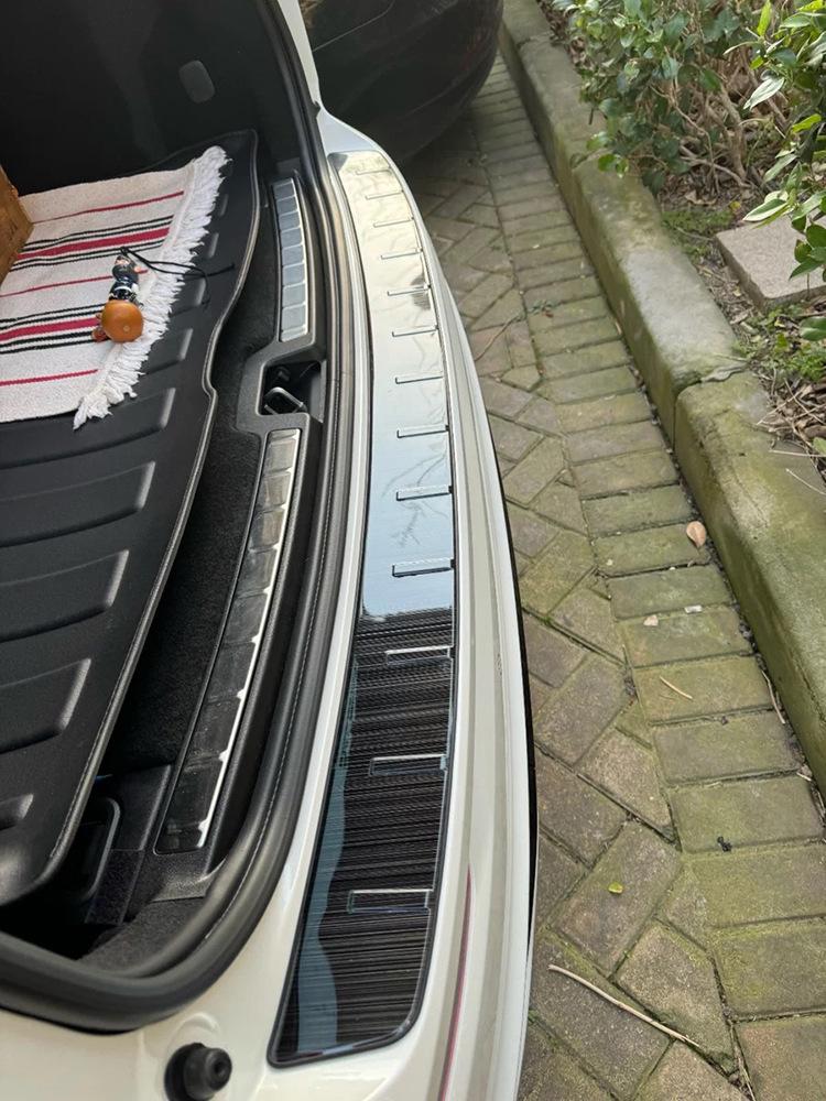 Накладка на багажник Volvo XC60, Защитная накладка из нержавеющей стали, Защита от царапин (2018-2026)