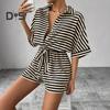 Летний женский комбинезон в полоску контрастного цвета со шнуровкой и эластичным поясом, цельный комбинезон с короткими рукавами и отложным воротником, полуоднобортный короткий комбинезон