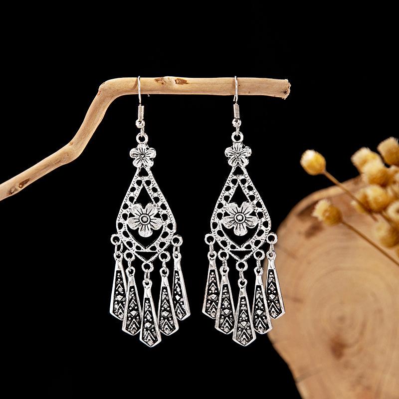 BLINGBAY Women's Earrings, Ethnic Style Drop-shaped Long Metal Tassel Earrings, Simple And High-end Accessories, Retro Colorful Feather Jewelry