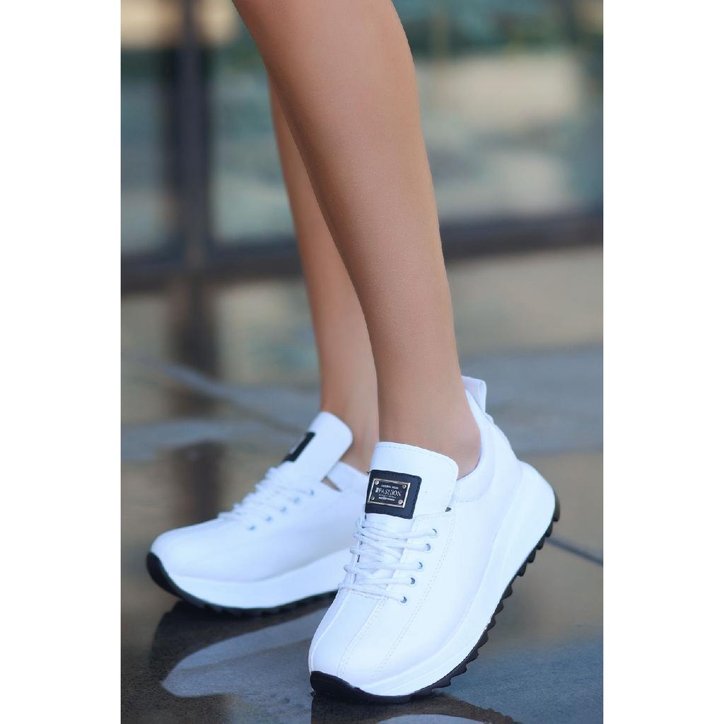 Кроссовки Parla Белые