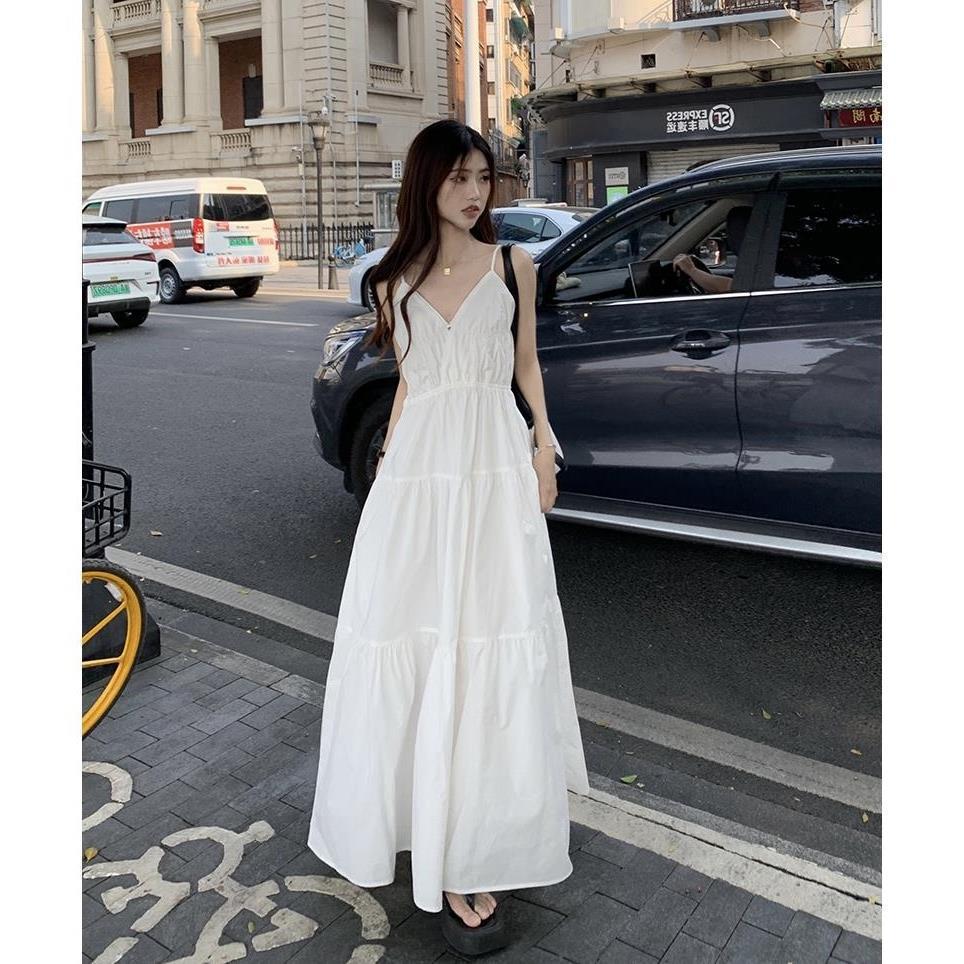 Женское приталенное белое платье в французском стиле для пляжа с V-образным вырезом и бретелями-спагетти