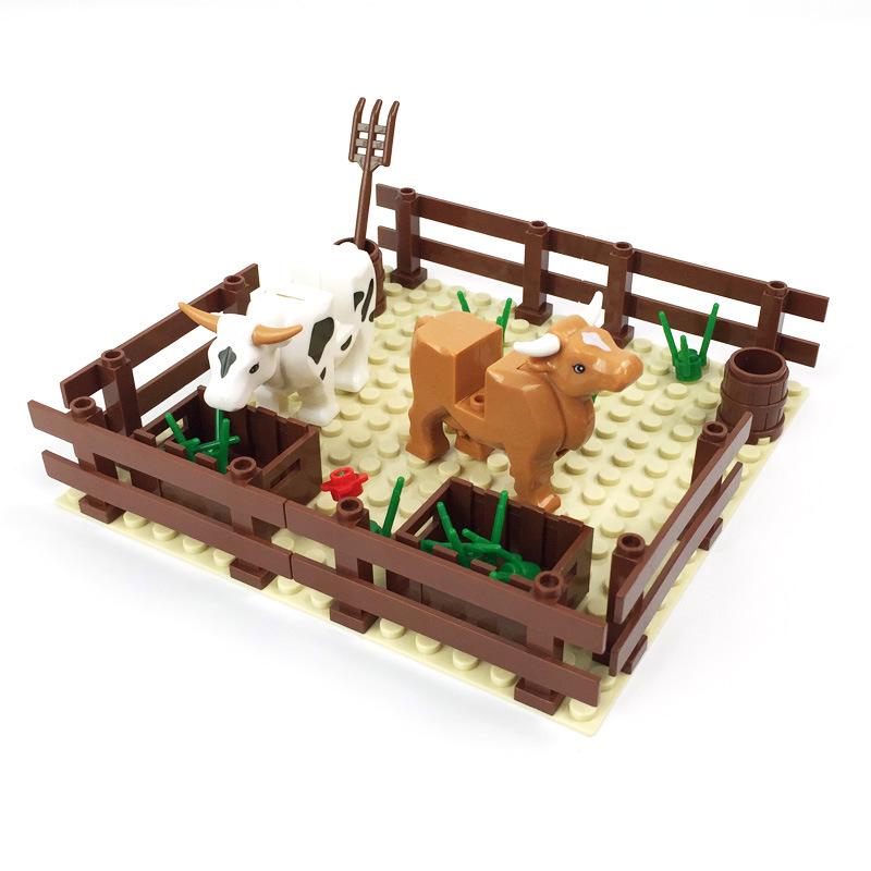 Farm Animal Building Blocks Set: Cow, Pig, Chicken & Horse DIY Kit
