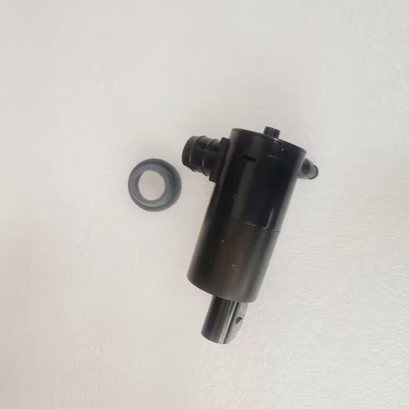 Wiper Water tank with plastic pipe Assembly for Chinese SAIC ROEWE 350 MG5 50012391