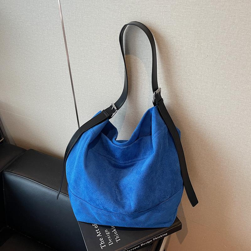 Свободная сумка большой вместимости женская осенне-зимняя новая универсальная сумка-мессенджер для поездок на работу, на плечо, сумка-тоут