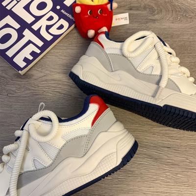 Весна и Осень 2024 маленькие белые туфли женские студенческие спортивные туфли на плоской подошве нишевые оригинальные женские туфли повседневные кеды женские универсальные