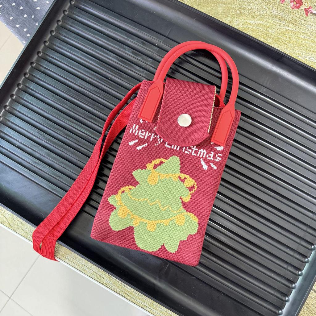 Праздничная вязаная мини-сумка-мессенджер с изображением удачи и монет