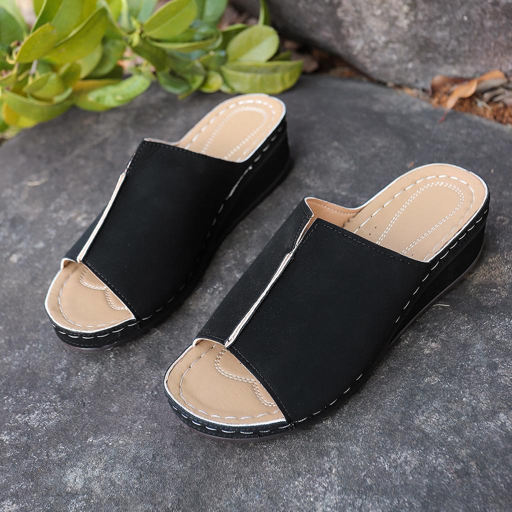 Весенние и летние новые классные тапочки для женщин, удобный покатый каблук, толстая подошва, простые и повседневные уличные тапочки