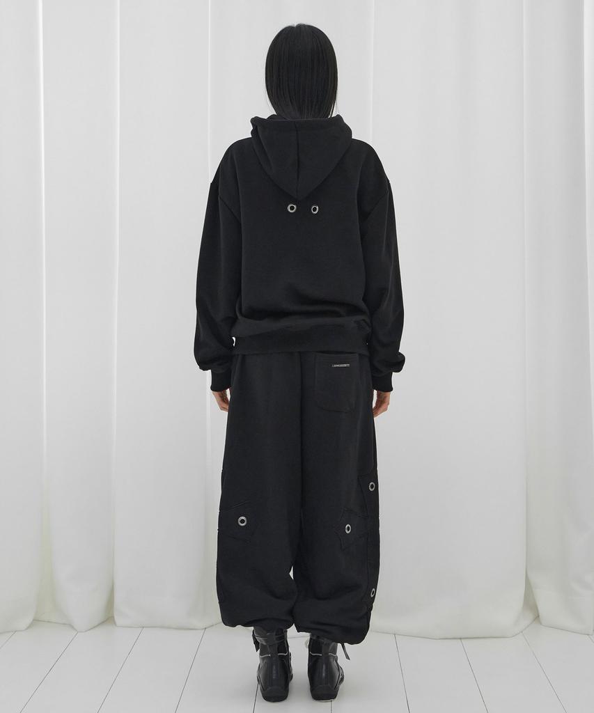 FANCY CLUB Big Cross Eyelet Sweatpants (Black) F26Qd980