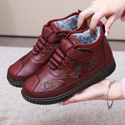 2025 новые хлопковые туфли женские зимние теплые и бархатные туфли для мам среднего и пожилого возраста утолщенные водонепроницаемые и теплые туфли для бабушек из хлопка