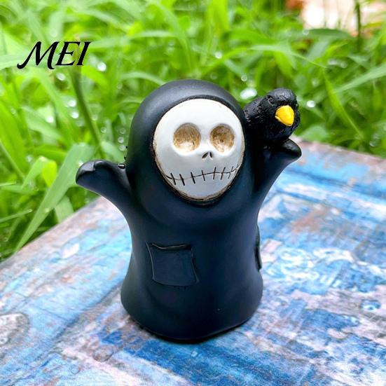 Cute Dark Aesthetic Room Accessories Halloween Ghost Figurine, Spooky Black Robe Statue, Party Table Centerpieces Skull Resin Ornament for Home