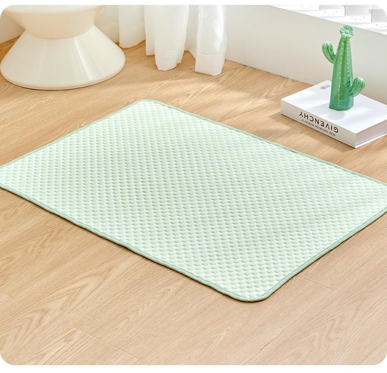 Summer pet ice silk pad cooling heat dissipation dog pad portable car household cooling pad breathable sleeping mattress