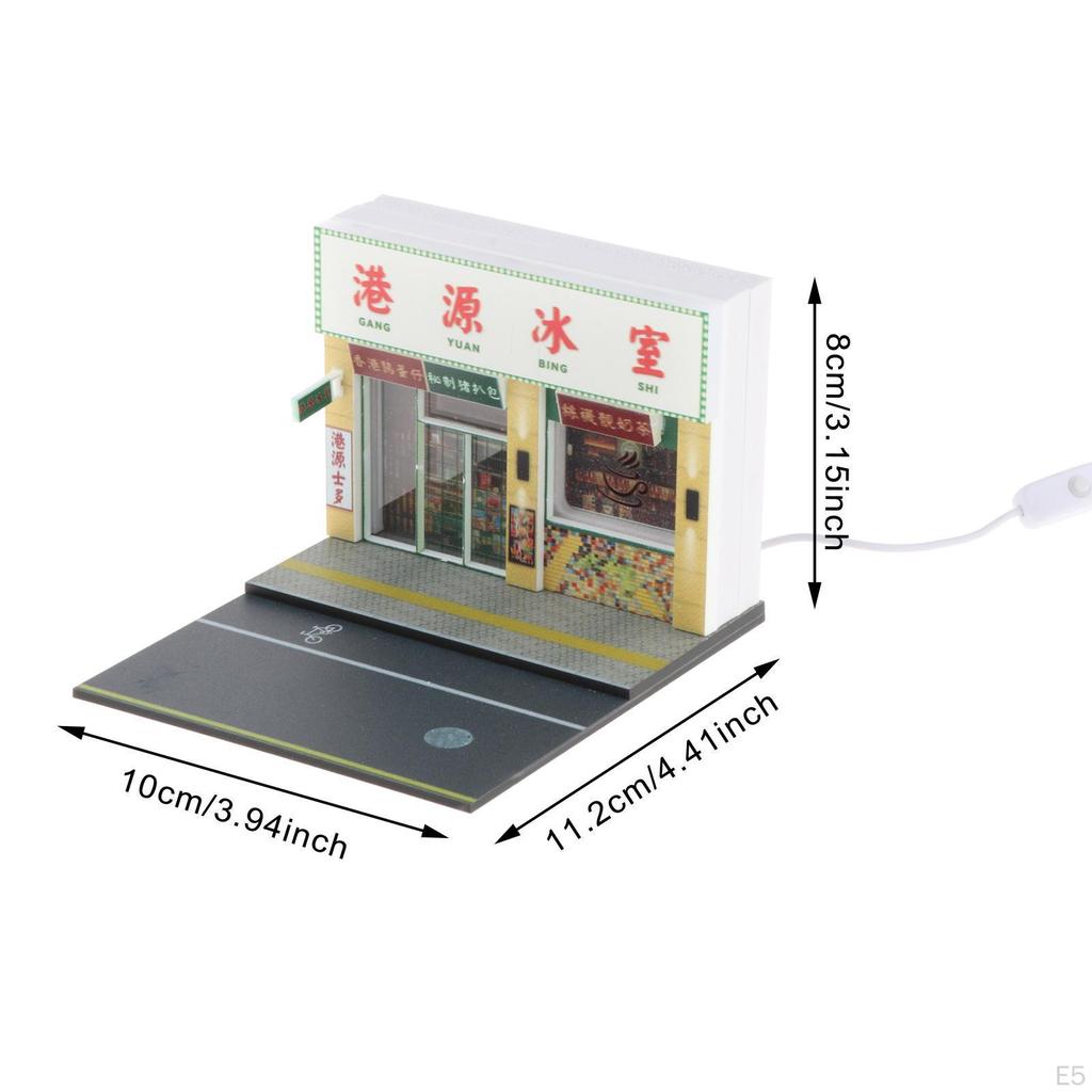 Диорама с моделью автомобиля в масштабе 1/64 и освещенной уличной сценой для домашнего декора
