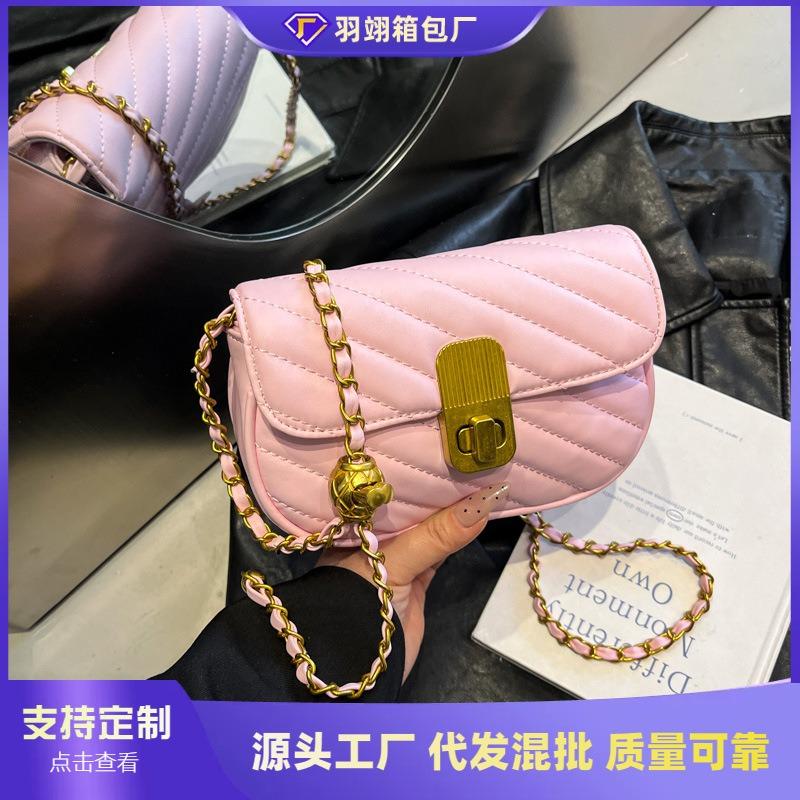 Модная маленькая женская сумка, новый нишевый дизайн, сумка-мессенджер на цепочке, премиальная универсальная на плечо, маленькая квадратная сумка