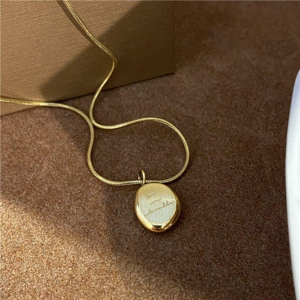 Ожерелья с маленькой круглой подвеской из титановой стали, минималистичная цепочка для ключиц, ожерелье с буквой, для девушек
