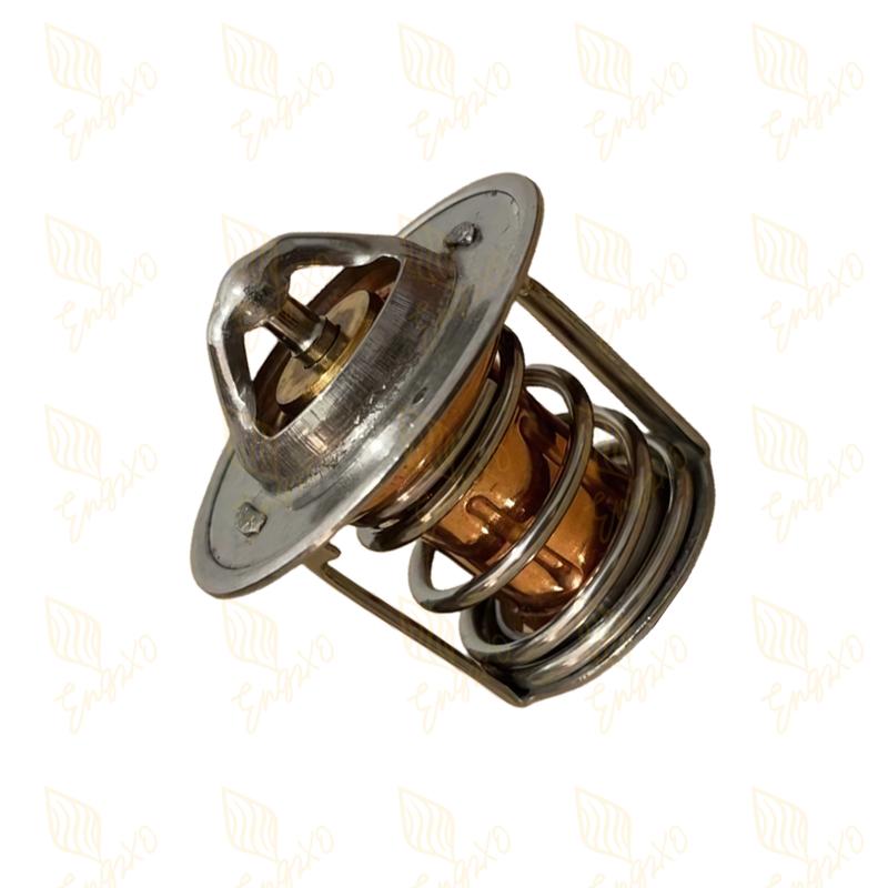 15531-73014 15531-73010 Thermostat 71°C Engines parts For Kubota D600 D640 D662 V1200 D722 D750 D850 D950