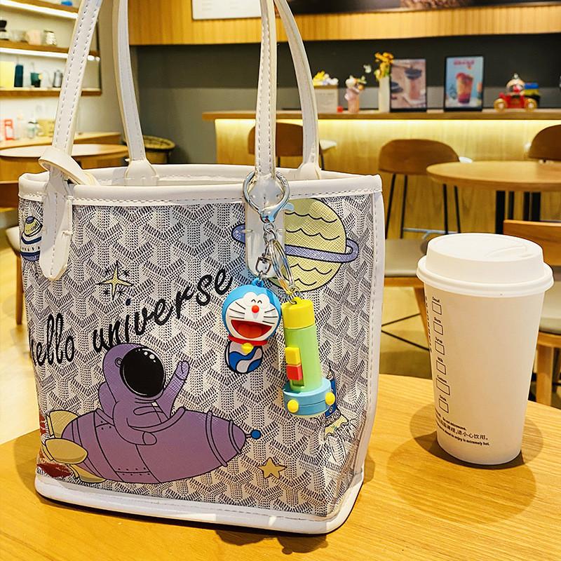Adorable Doraemon Flashlight Keychain Whimsical Cartoon Car Bag Accessory Gift