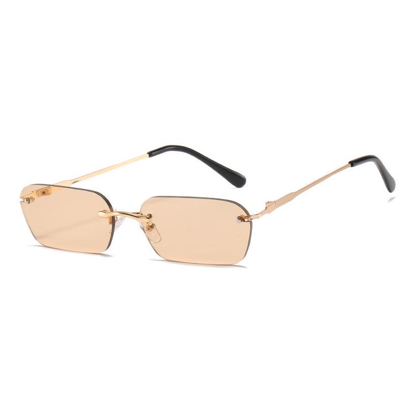 Женские солнцезащитные очки в винтажном стиле