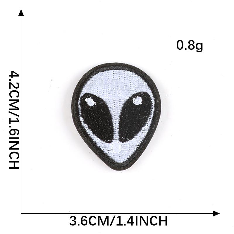 Наклейка-вышивка с изображением призрака-череп: Одежда и обувь Аксессуары