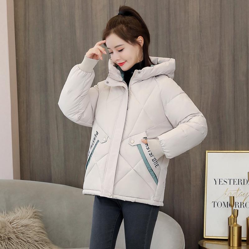 Зимняя женская куртка с хлопковой подкладкой 2025 года, новинка, женская короткая куртка с хлопковой подкладкой в корейском стиле, свободная, с капюшоном, утолщенная, с принтом, на пуху, с хлопковой подкладкой