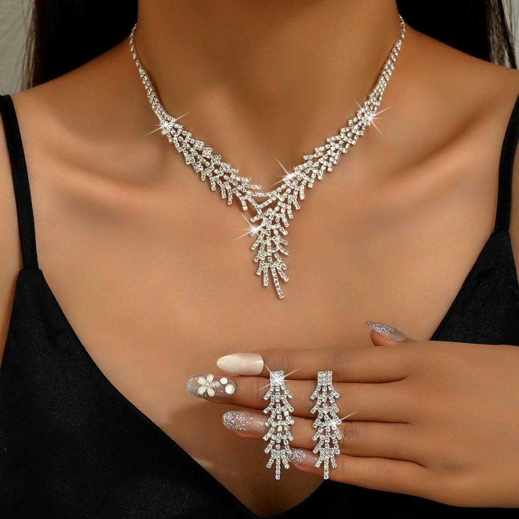 3 Pieces of WOMEN'S Trendy Claw Chain Series Leaf Earrings Necklace Jewelry Set, Wedding Banquet Party Holiday Gifts