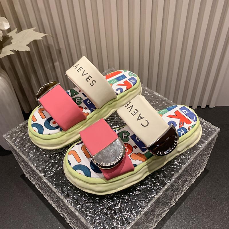 2024 Новые женские туфли с квадратной головкой и крестообразным носком на плоской подошве Летние сандалии Простые шлепанцы Женские тапочки