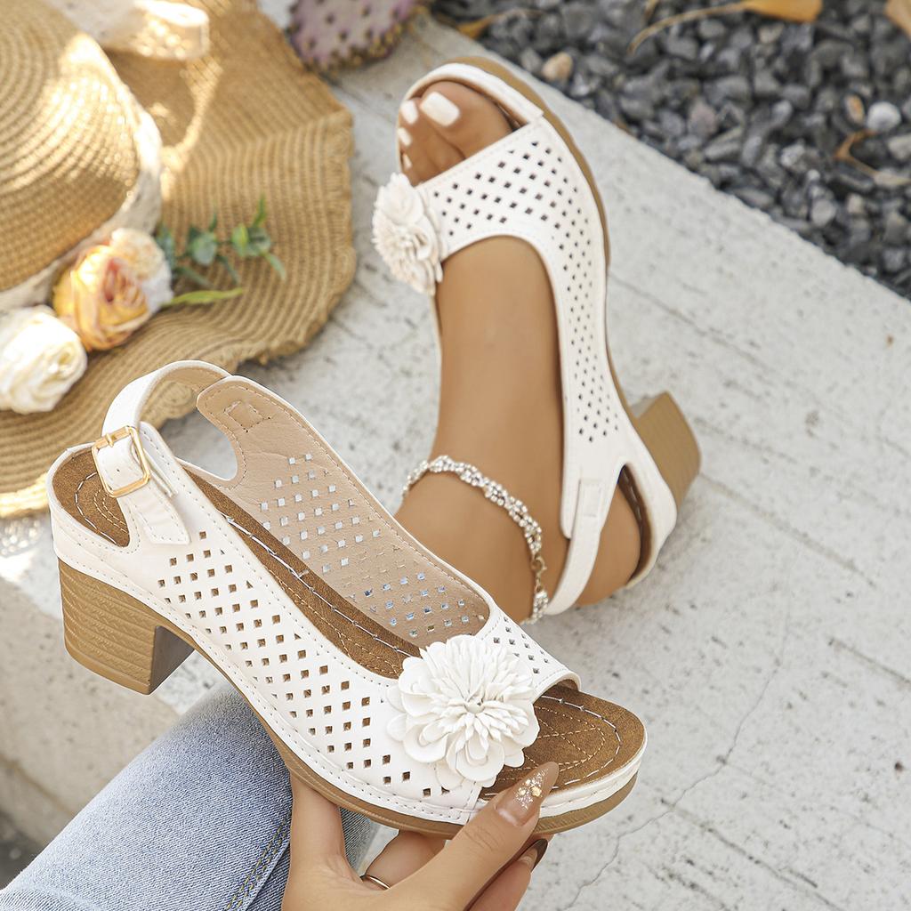 Large size flower high-heeled sandals women's 25 new European and American fashion casual buckle with solid color Roman sandals