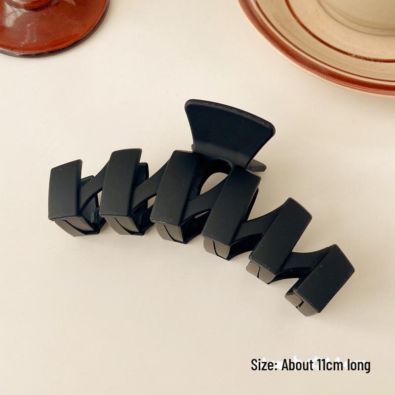 Большая женская шпилька высокого класса: Новая модель Shark Clip 2025 года на осень/зиму